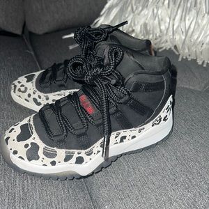 My daughter only wore it a few times.